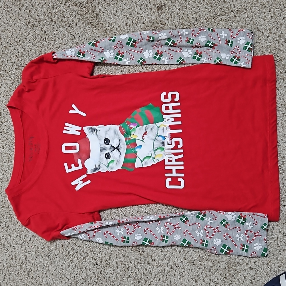 Christmas Girls Top, Holiday Spirit Xmas Sleepwear, Size M (7–9)